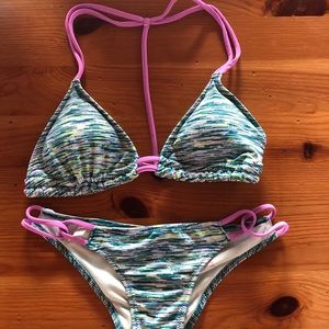 Victoria’s Secret itsy bikini set!